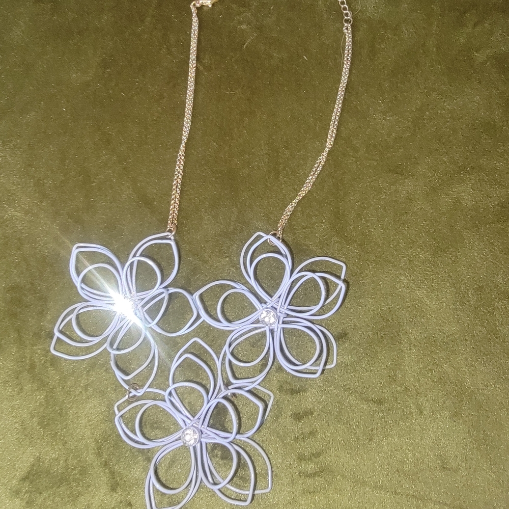 Flower necklace blue with crystals gold chain adjustable - Picture 2 of 3